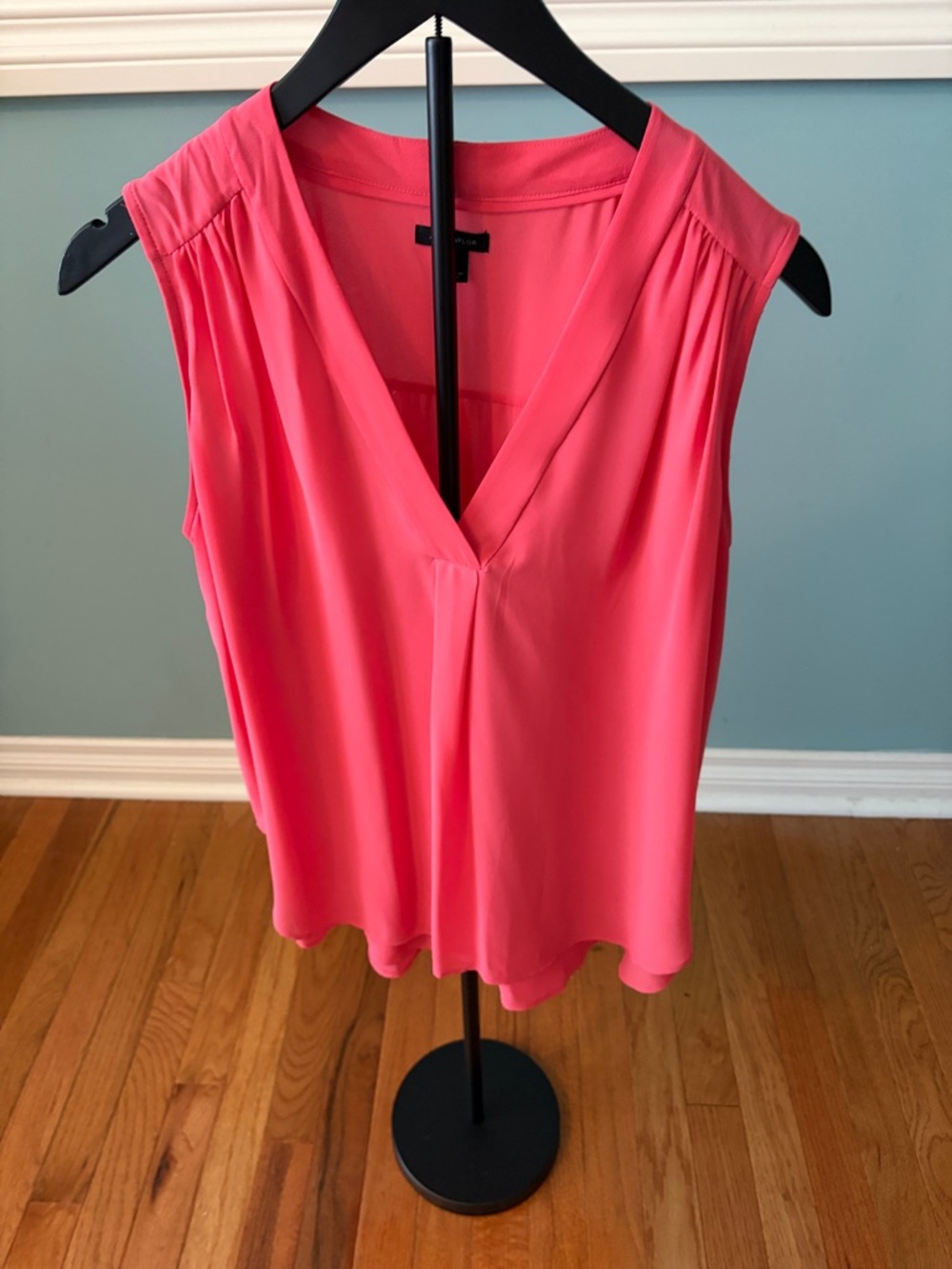 Ann Taylor Coral Pink V-Neck Sleeveless Blouse